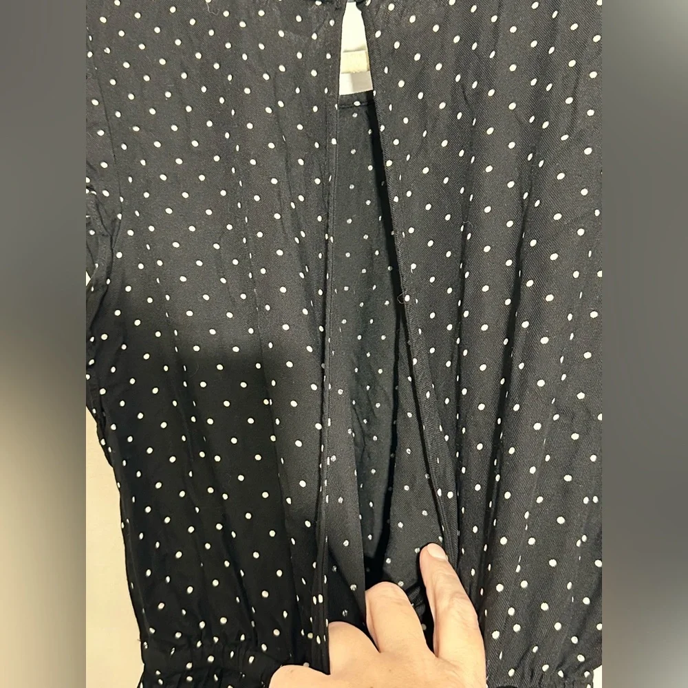 Old Navy Women’s M Jumpsuit Black White Polka Dot Cropped Split Back Wide Leg